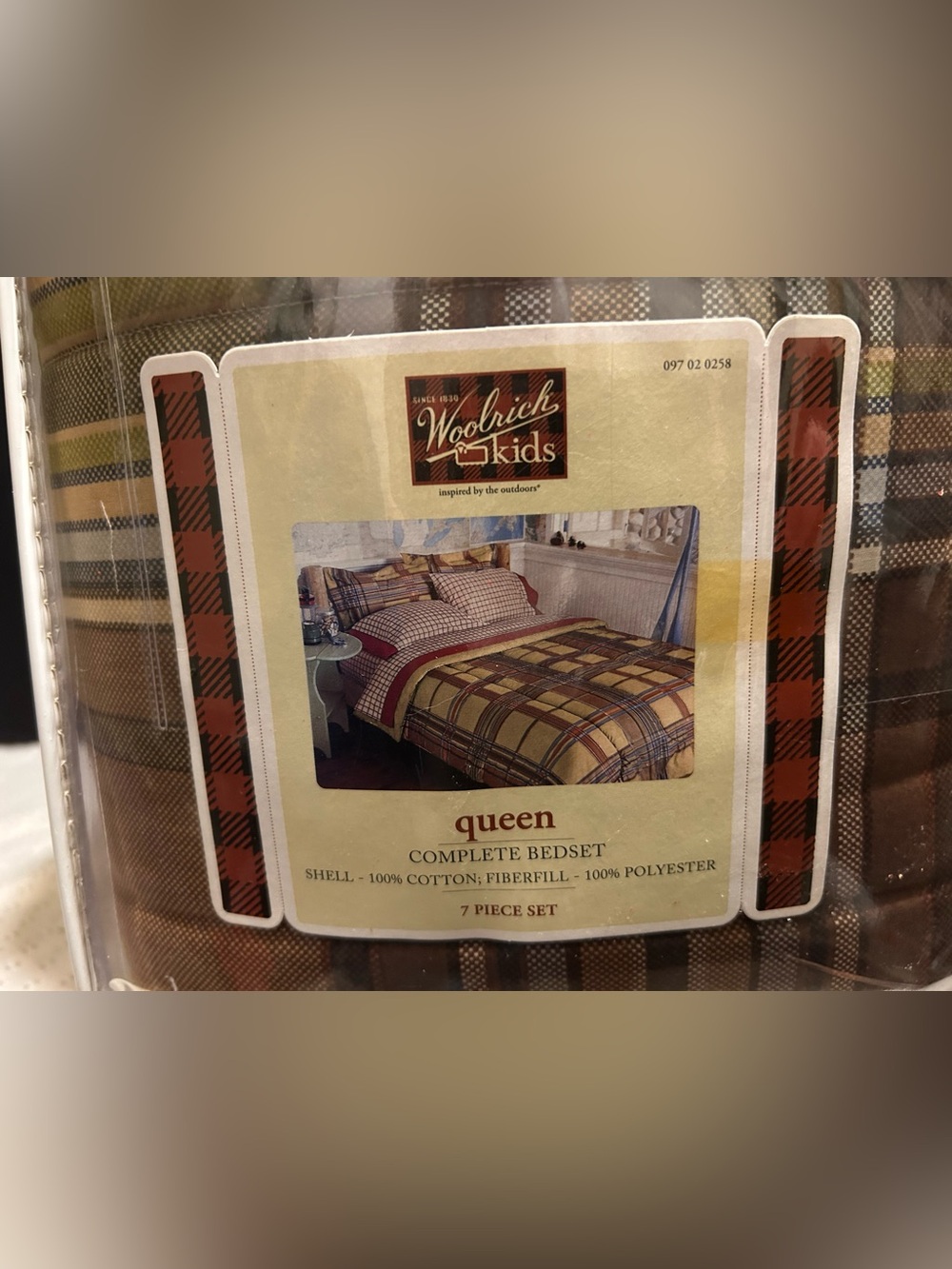 Woolrich Kids 7-piece Bedding Set Features A Red and Khaki Plaid Lodge Theme New